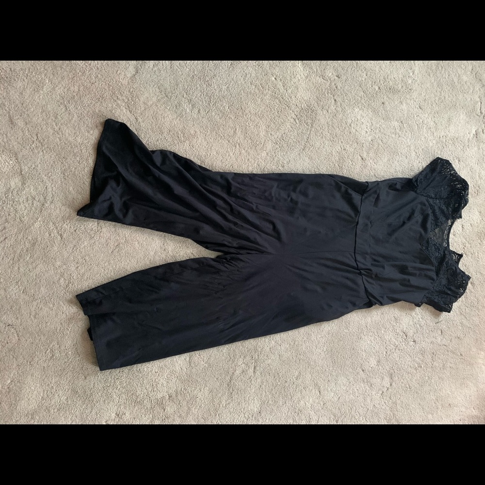 Torrid Jumpsuit. NWT. Size 1. Has pockets!